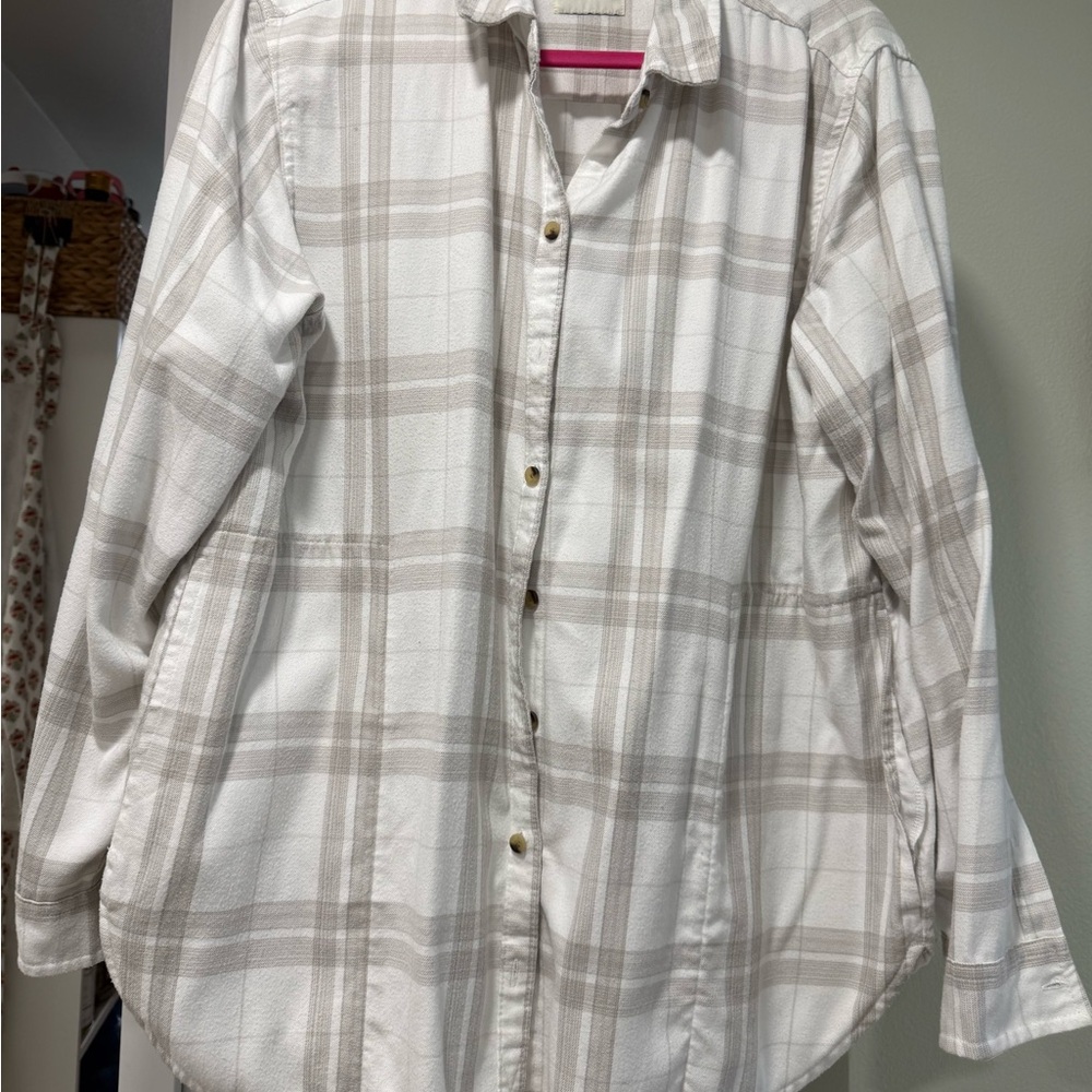 JACHS Girlfriend White and Gray Shirt